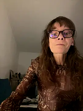 Snapshot of Chris06d22@xh chatting on 10/02/25, 06:22 Chris06d22xh online show from 10/02/25, 06:22