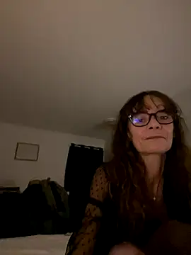 Snapshot of Chris06d22@xh chatting on 10/18/25, 07:38 Chris06d22xh online show from 10/18/25, 07:38