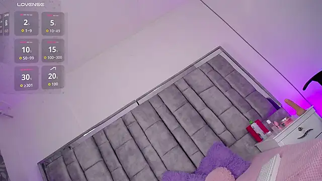 nath evanss online show from 10/05/25, 03:52