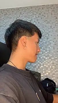 Milan Bach online show from 04/12/26, 11:41