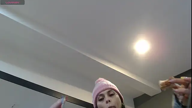 CharlotteCottin online show from 06/04/26, 11:15
