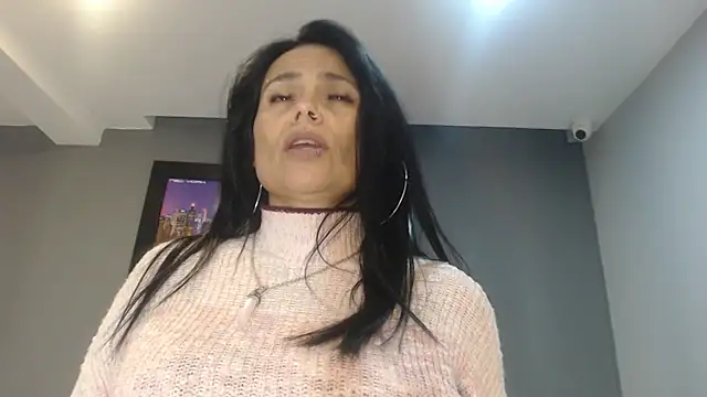 Snapshot of CharlotteCottin chatting on 09/15/25, 11:10 CharlotteCottin online show from 09/15/25, 11:10