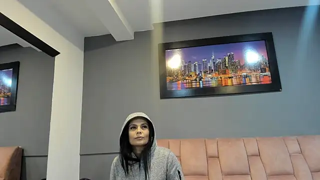 CharlotteCottin online show from 07/10/26, 11:10