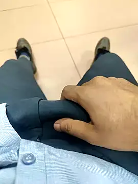 Snapshot of Size_x@xh chatting on 10/02/25, 02:42 Size xxh online show from 10/02/25, 02:42