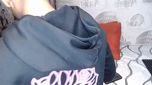 Snapshot of Lunalee chatting on 06/11/26, 10:01 Lunalee online show from 06/11/26, 10:01
