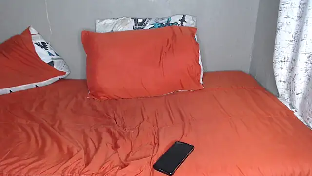 Lunalee online show from 02/08/26, 01:47