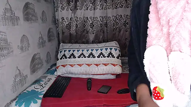 Snapshot of Lunalee chatting on 07/15/26, 08:32 Lunalee online show from 07/15/26, 08:32