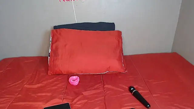 Lunalee online show from 11/10/25, 02:16