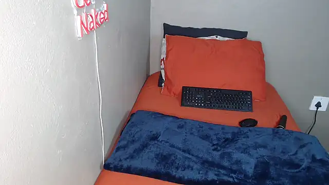 Lunalee online show from 11/21/25, 11:48