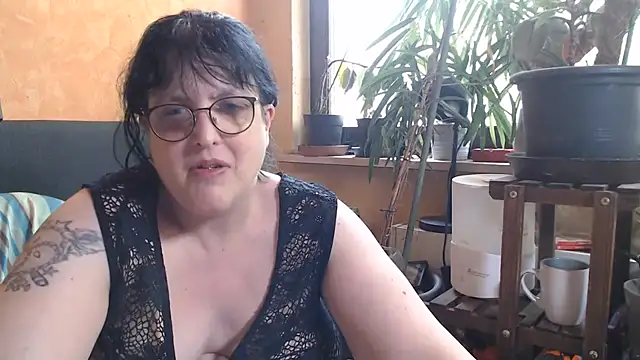 ladyfrombonn online show from 05/12/26, 02:12