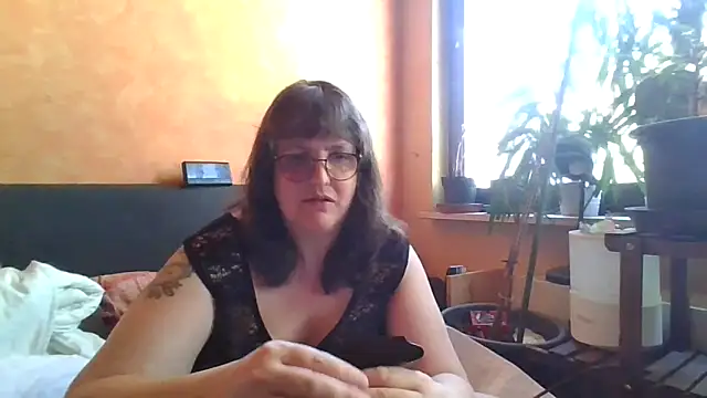 ladyfrombonn online show from 04/08/26, 01:34