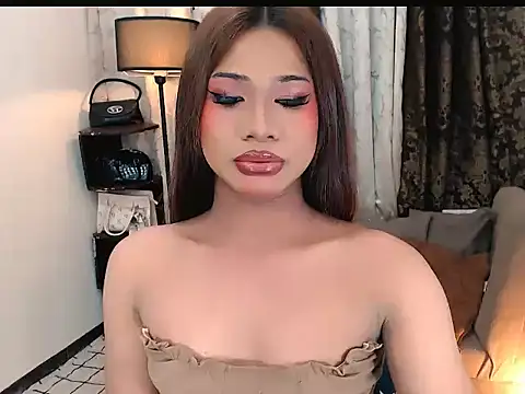 Snapshot of asianlatina69 chatting on 11/07/25, 10:24 asianlatina69 online show from 11/07/25, 10:24