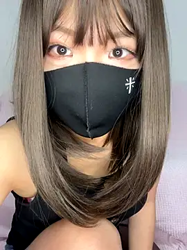 Snapshot of reina_00121 chatting on 10/15/25, 12:31 reina 00121 online show from 10/15/25, 12:31