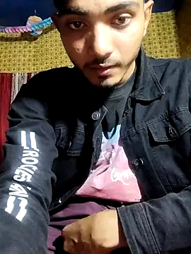 Snapshot of Hot-_couple chatting on 01/14/26, 05:05 Hot- couple online show from 01/14/26, 05:05