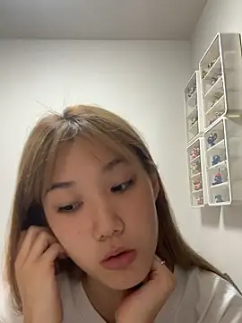 Snapshot of Yua_h02 chatting on 10/06/25, 03:08 Yua h02 online show from 10/06/25, 03:08