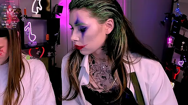 lily morty online show from 10/31/25, 09:22