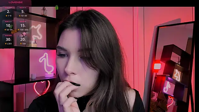 lily morty online show from 11/16/25, 07:29