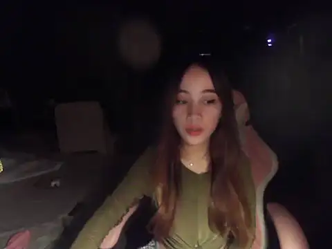 Snapshot of Yummiiieee28 chatting on 09/23/25, 02:07 Yummiiieee28 online show from 09/23/25, 02:07