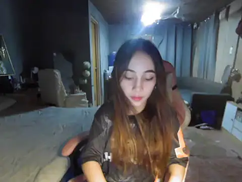 Snapshot of Yummiiieee28 chatting on 09/24/25, 07:59 Yummiiieee28 online show from 09/24/25, 07:59