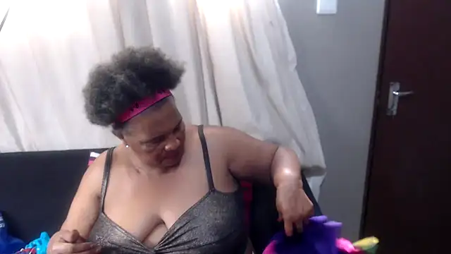 GrandBustyMelon online show from 11/23/25, 06:56