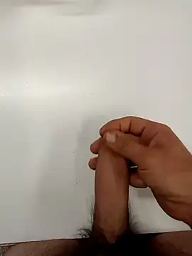 Snapshot of piciupiciu94 chatting on 10/27/25, 02:07 piciupiciu94 online show from 10/27/25, 02:07