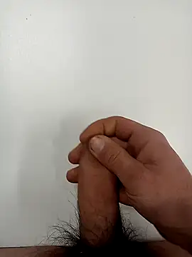 Snapshot of piciupiciu94 chatting on 02/16/26, 02:27 piciupiciu94 online show from 02/16/26, 02:27