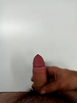 Snapshot of piciupiciu94 chatting on 10/16/25, 01:52 piciupiciu94 online show from 10/16/25, 01:52