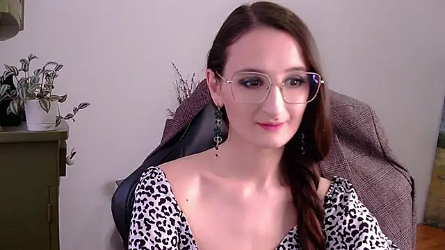 Snapshot of Nova_Mystic chatting on 10/15/25, 12:02 Nova Mystic online show from 10/15/25, 12:02