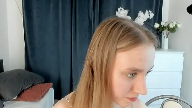 MarenRawicki online show from 12/13/25, 08:04