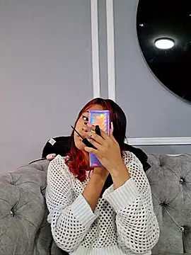 Aria Joness  online show from 11/12/25, 12:20