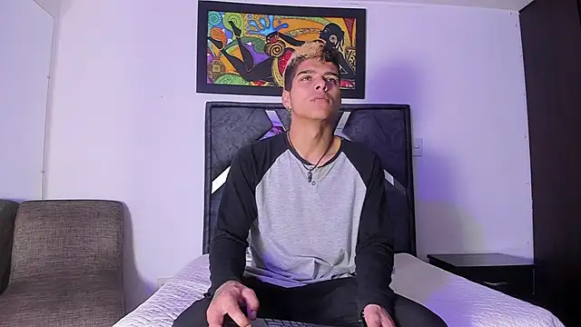 wyatt 3 online show from 10/08/25, 11:34