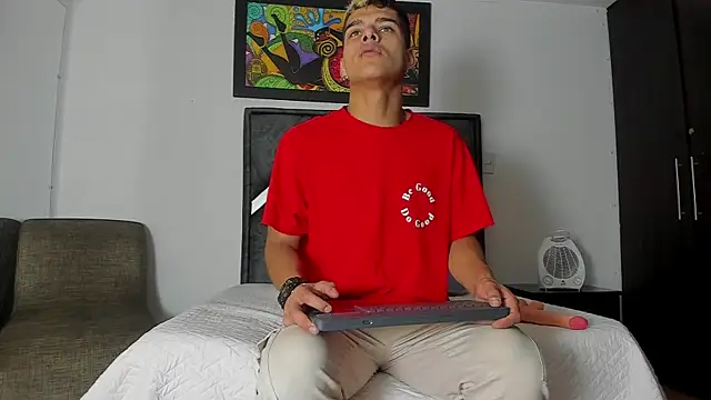 wyatt 3 online show from 10/18/25, 12:07