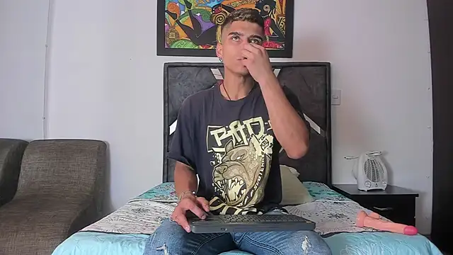 wyatt 3 online show from 10/26/25, 12:49