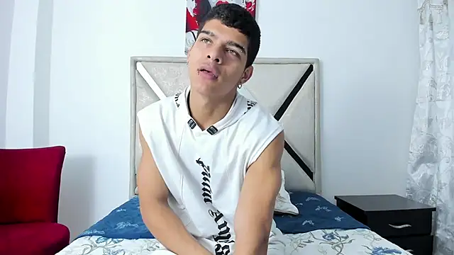 wyatt 3 online show from 12/18/25, 01:04