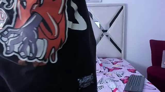 wyatt 3 online show from 11/25/25, 12:05