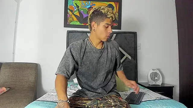 wyatt 3 online show from 10/25/25, 10:58