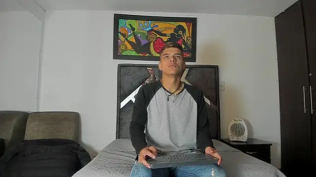 wyatt 3 online show from 10/28/25, 12:26