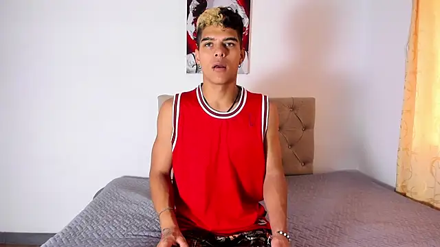 wyatt 3 online show from 09/26/25, 11:50