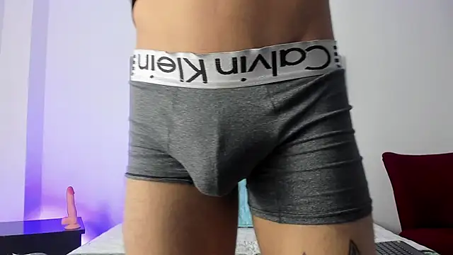 wyatt 3 online show from 11/27/25, 11:43