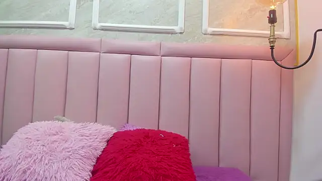 Saammy 17 online show from 10/31/25, 04:47