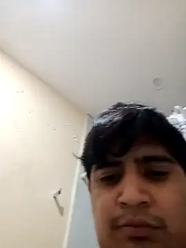 ElBufalo4l online show from 10/23/25, 11:25