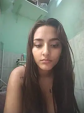 Snapshot of emilyvalencia_1 chatting on 07/21/26, 02:58 emilyvalencia 1 online show from 07/21/26, 02:58