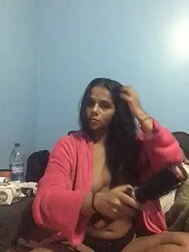Snapshot of PatyPatriciaa chatting on 06/08/26, 01:00 PatyPatriciaa online show from 06/08/26, 01:00