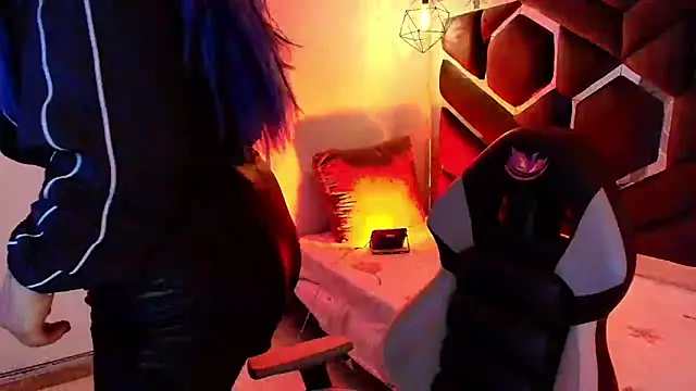 Melissa Adamsx online show from 04/15/26, 06:56