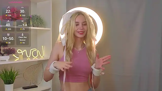 JaymieVigen online show from 10/14/25, 03:07