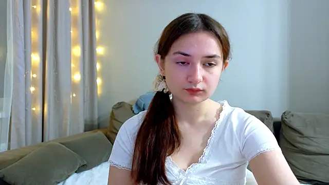 Lelia Vibe online show from 10/29/25, 01:48