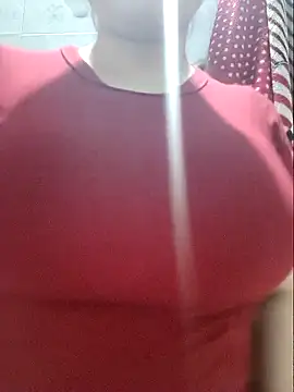 Snapshot of KIVB-Ni chatting on 12/17/25, 06:07 KIVB-Ni online show from 12/17/25, 06:07