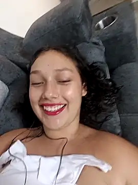 Snapshot of Naughty_Samantha chatting on 10/15/25, 04:26 Naughty Samantha online show from 10/15/25, 04:26