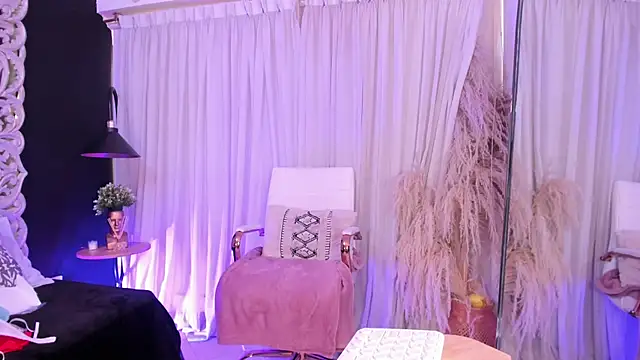 Snapshot of Anseru_ chatting on 11/11/25, 11:49 Anseru online show from 11/11/25, 11:49