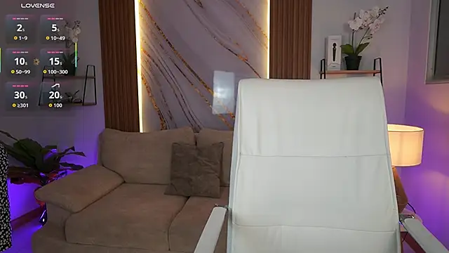 MilaCrave online show from 11/12/25, 11:36